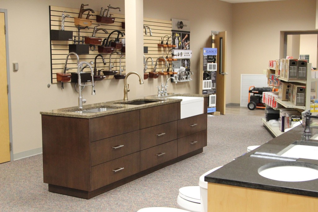 Faucets and Sinks on Display sink, faucets, bathtub, bath, showroom, Kohler, delta, moen, kitchen, bathroom